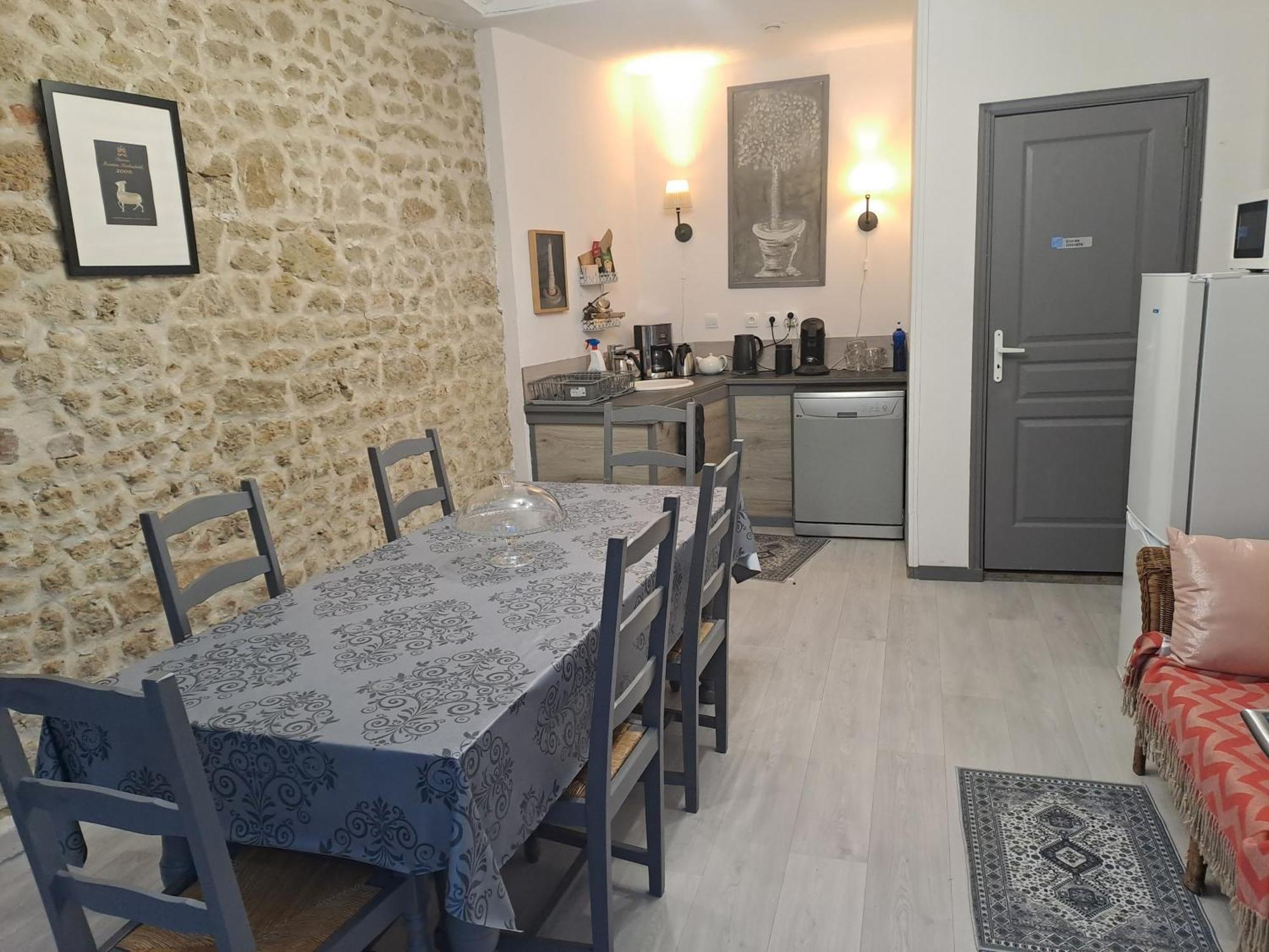 Bed and Breakfast La Cadournaise Saint-Seurin-de-Cadourne Экстерьер фото