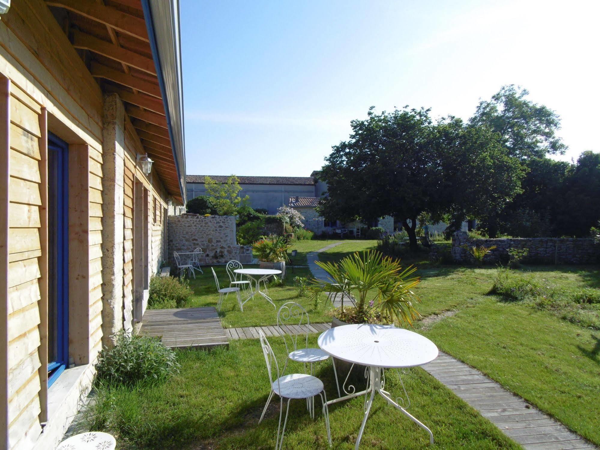 Bed and Breakfast La Cadournaise Saint-Seurin-de-Cadourne Экстерьер фото